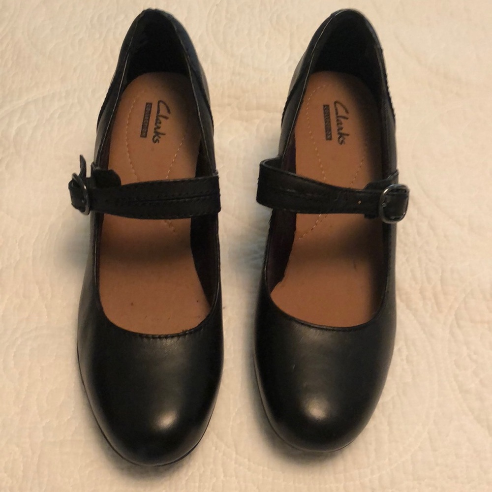 New Clark’s black leather Mark Janes. 8.5 M
